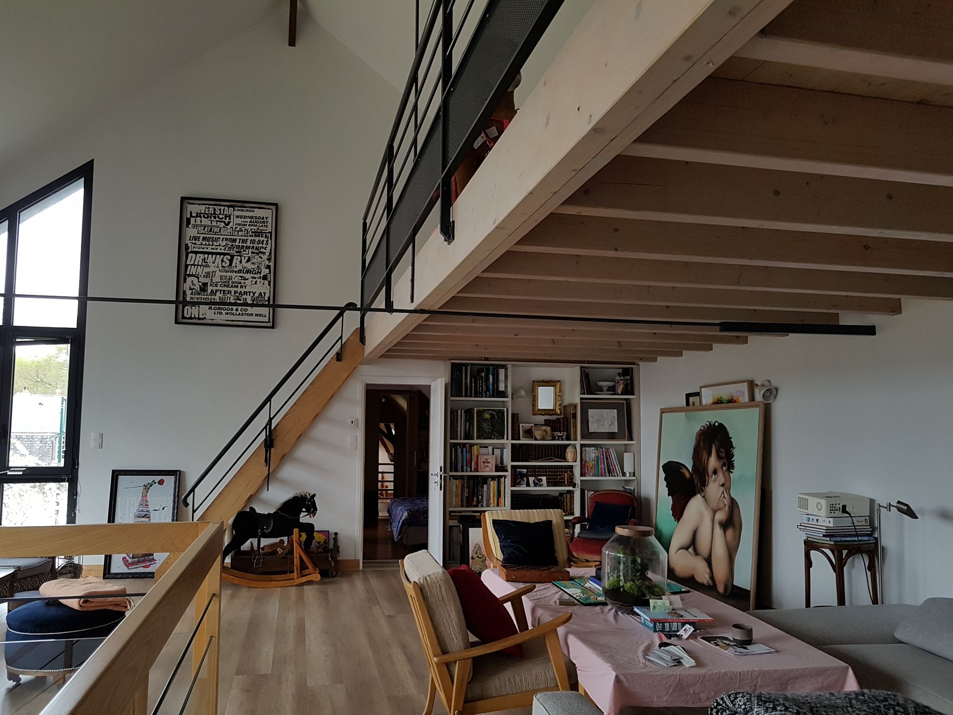 Rénovation intérieure d'une maison avec deux étages dont une mezzanine 