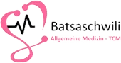 Ein Logo für ein Medizinunternehmen mit einem Herz und einem Stethoskop.