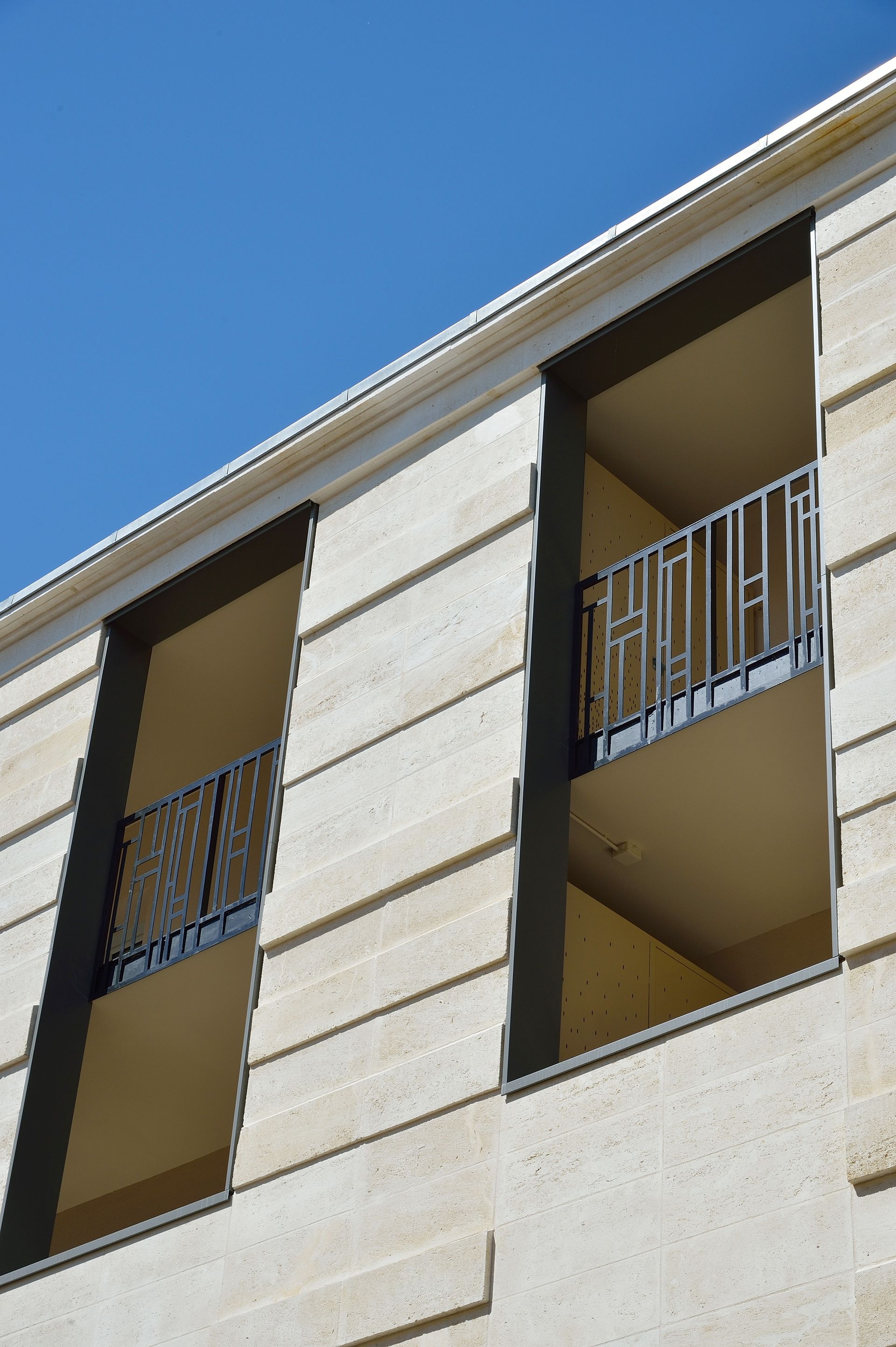 Façade et balcon modernes