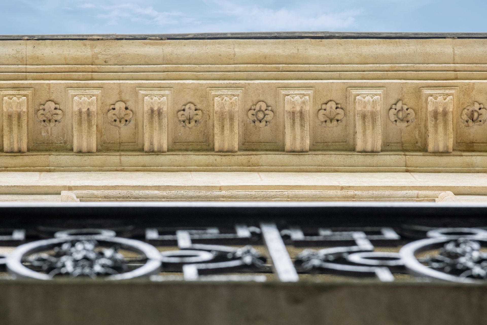 Moulure sous le toit