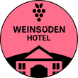 Rosa rundes Logo mit der Aufschrift „WEINSÜDEN HOTEL“, einer Weintraube und der Silhouette eines Gebäudes.