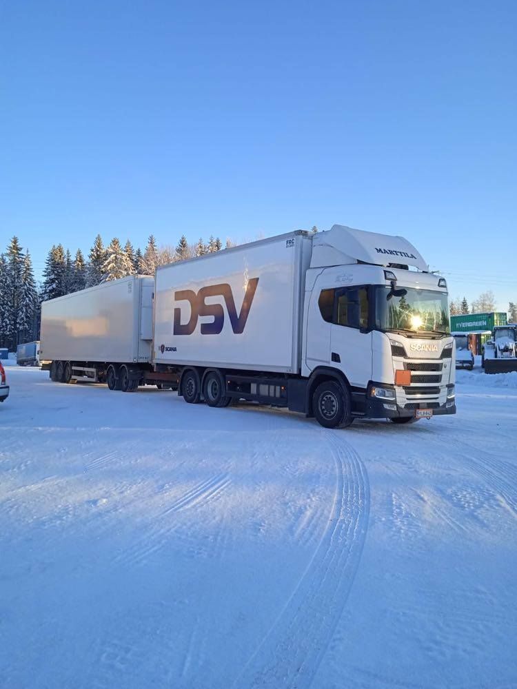 Valkoinen rekka