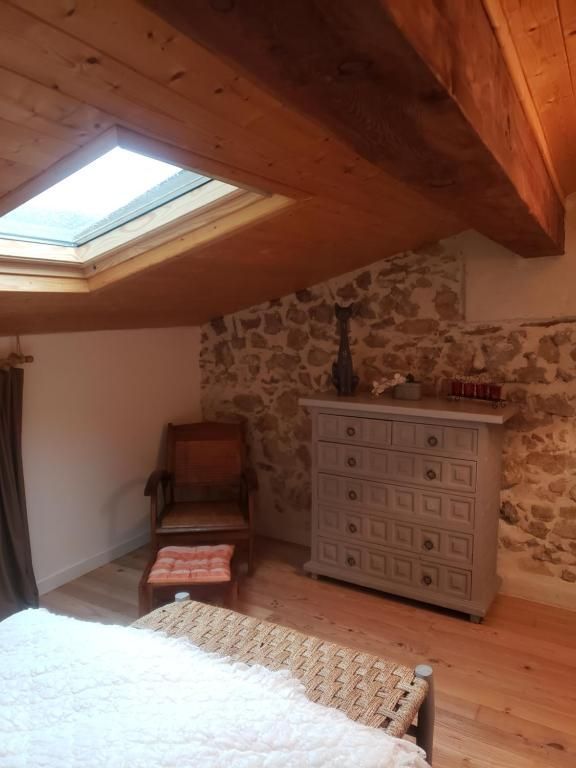 Une commode de chambre