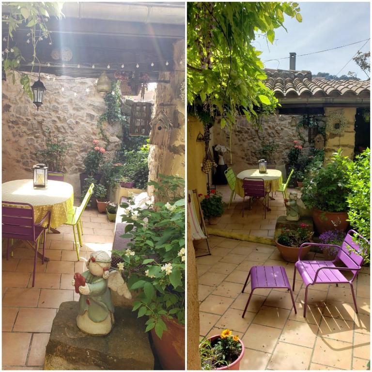 La terrasse aménagée d'un gîte