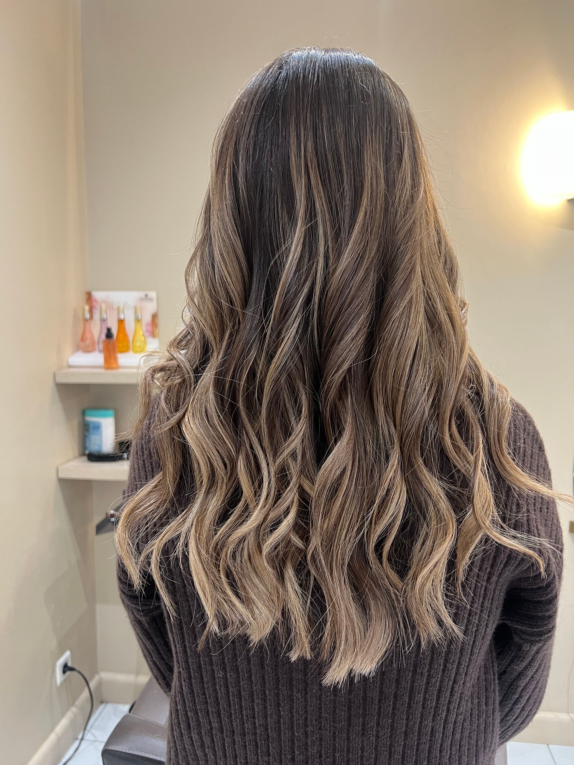 Coupe de cheveux longs ondulés
