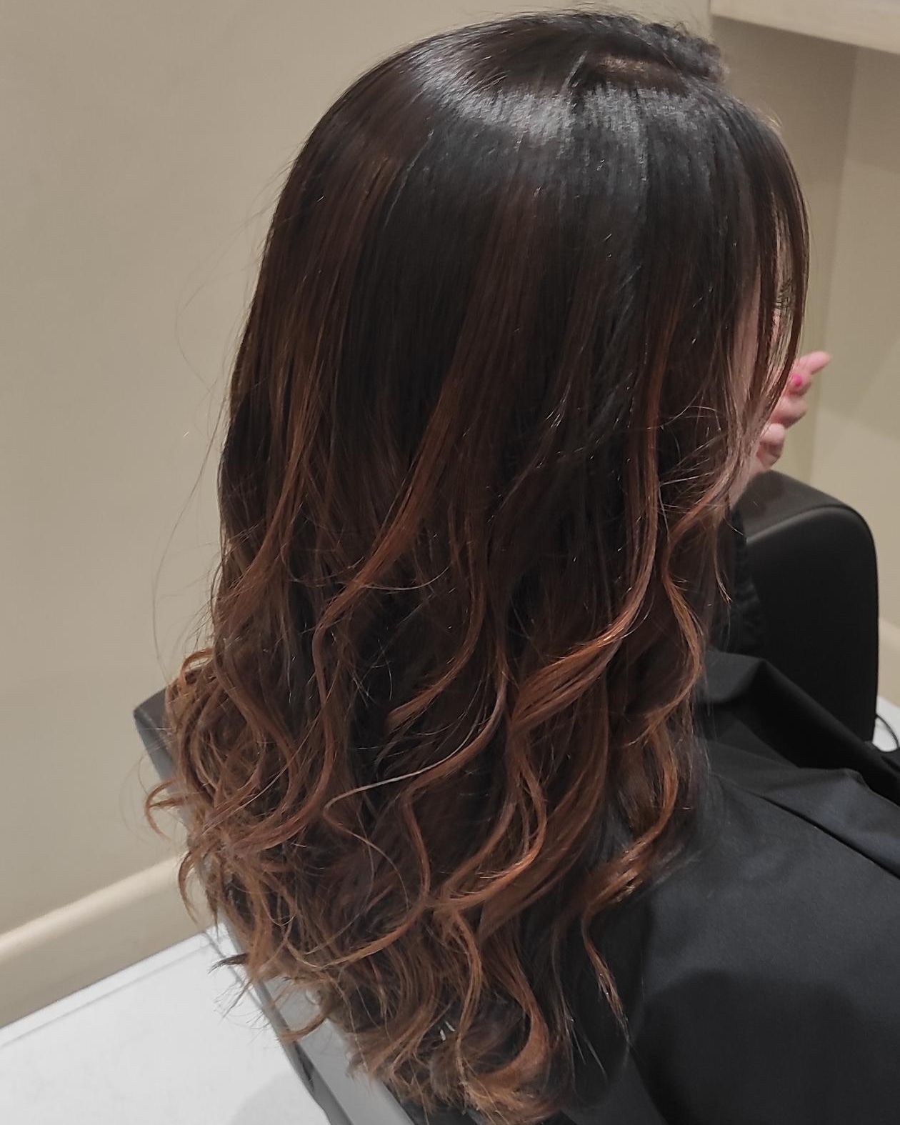 Cheveux longs bouclés avec ombré