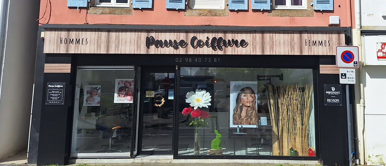 Devanture du salon de coiffure