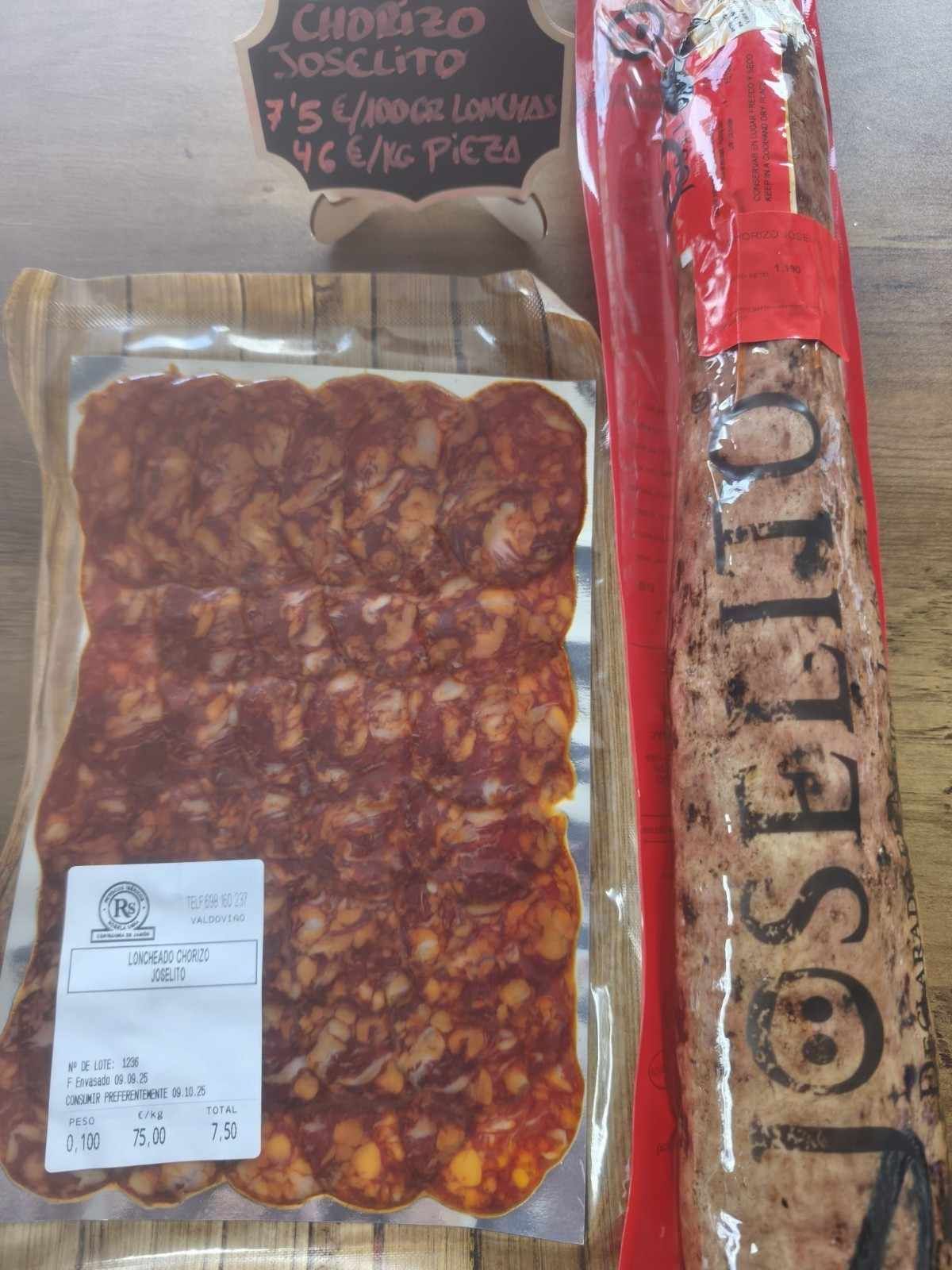 Chorizo gourmet cortado y embasado al vac&iacute;o en Petiscos Ib&eacute;ricos.