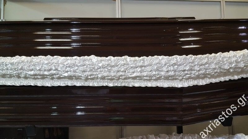 Φέρετρα - ΑΧΡΕΙΑΣΤΟΣ - Καρυώτη Μαρία