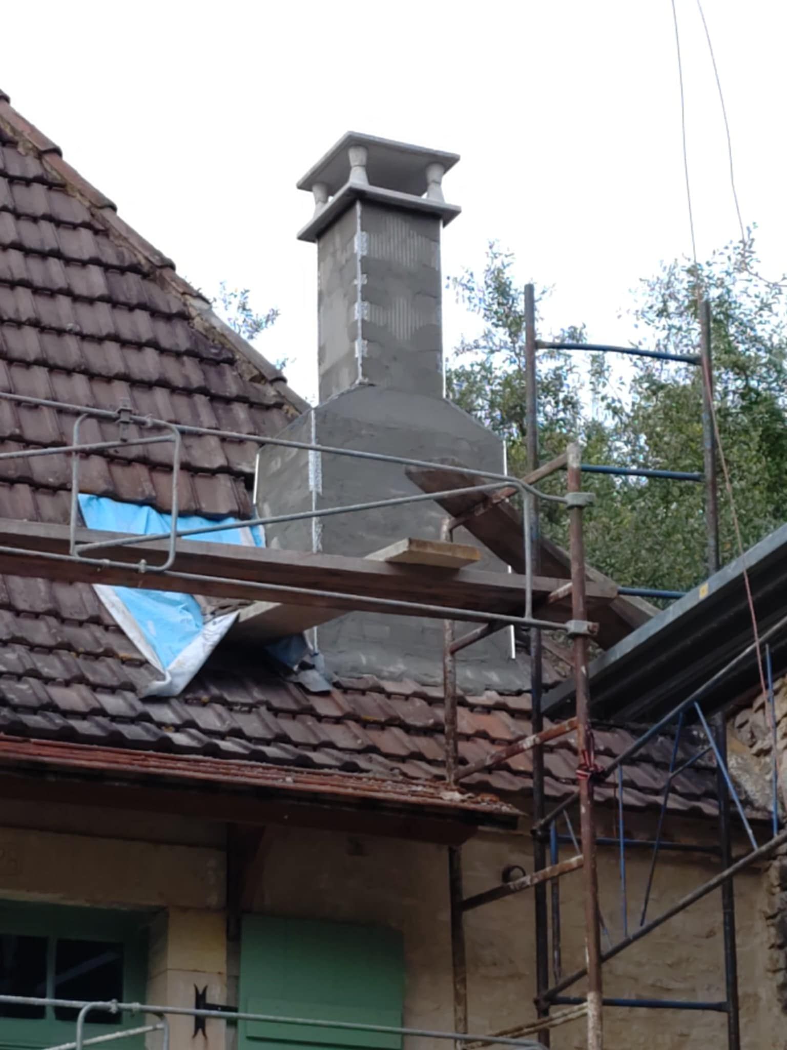 Cheminée rénovée.