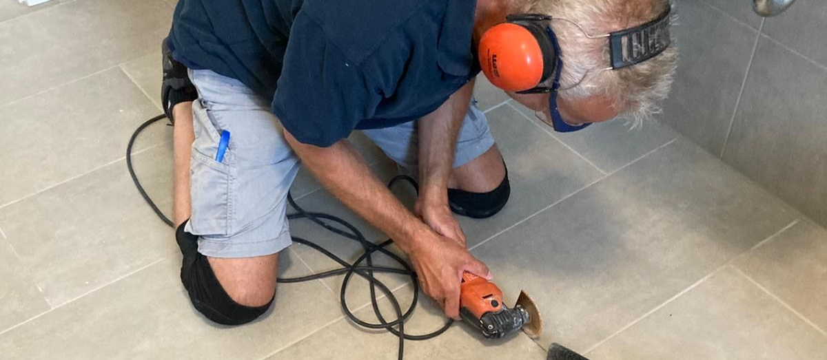 Zerstörungsfreie Fliesenentfernung