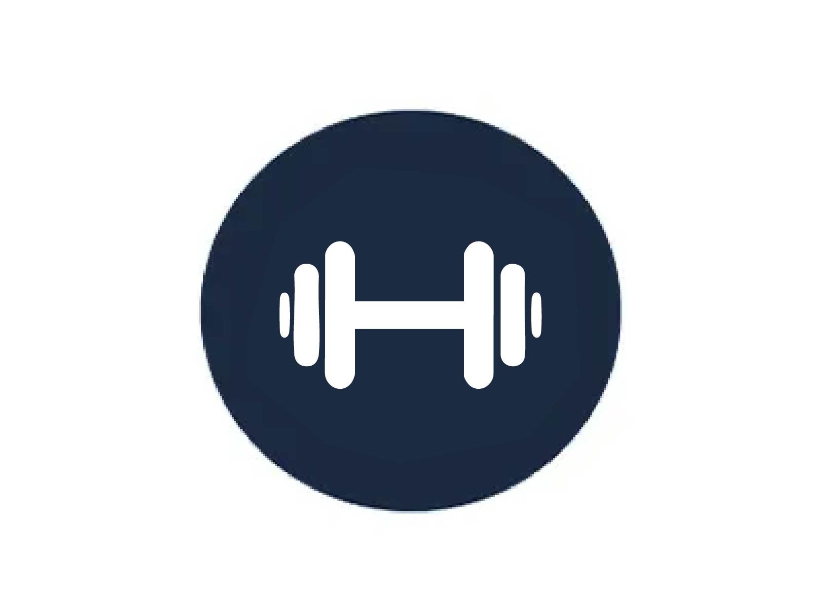 Eine Gruppe von Menschen steht nebeneinander in einem Kreis.