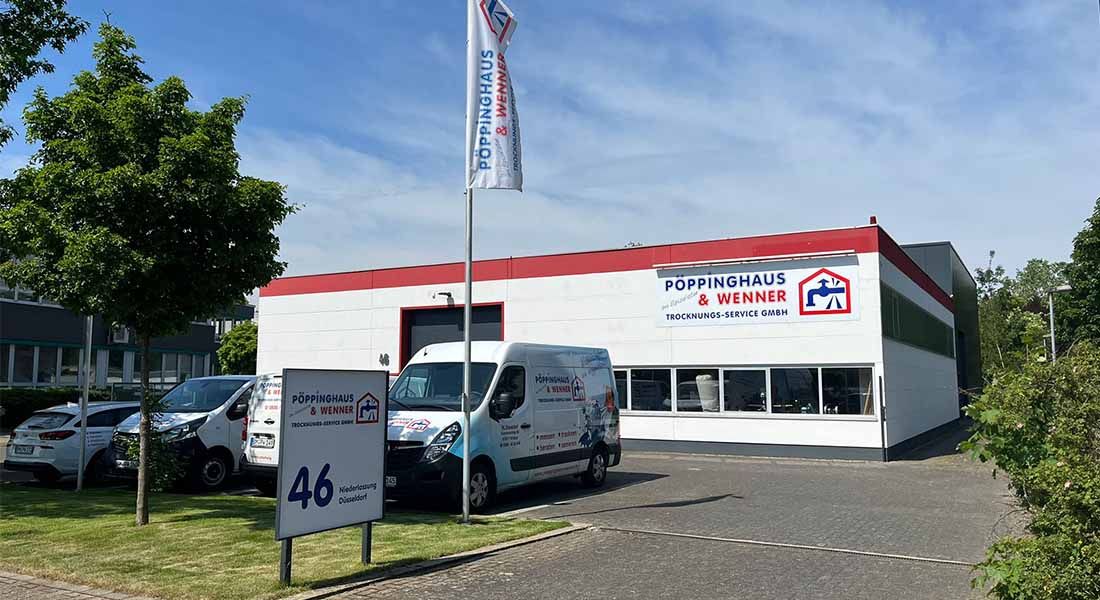 Ein Gebäude mit einem Schild mit der Aufschrift 46