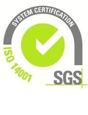 Logotipo de certificación del sistema SGS ISO 14001 con marca de verificación verde y arco gris.