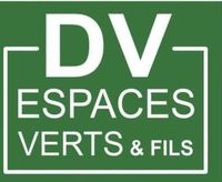 Logo vert et blanc pour DV Espaces Verts & Fils, encadré d'une bordure blanche