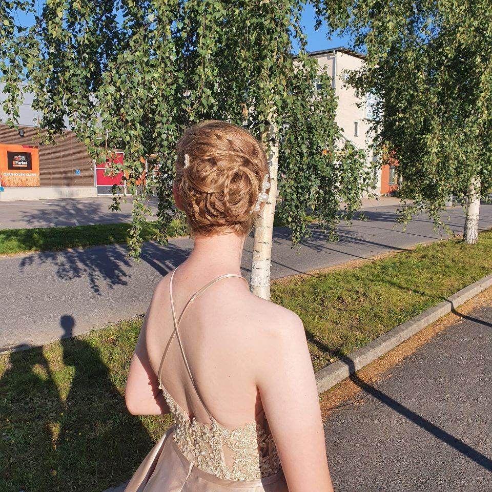 salonsaxiina