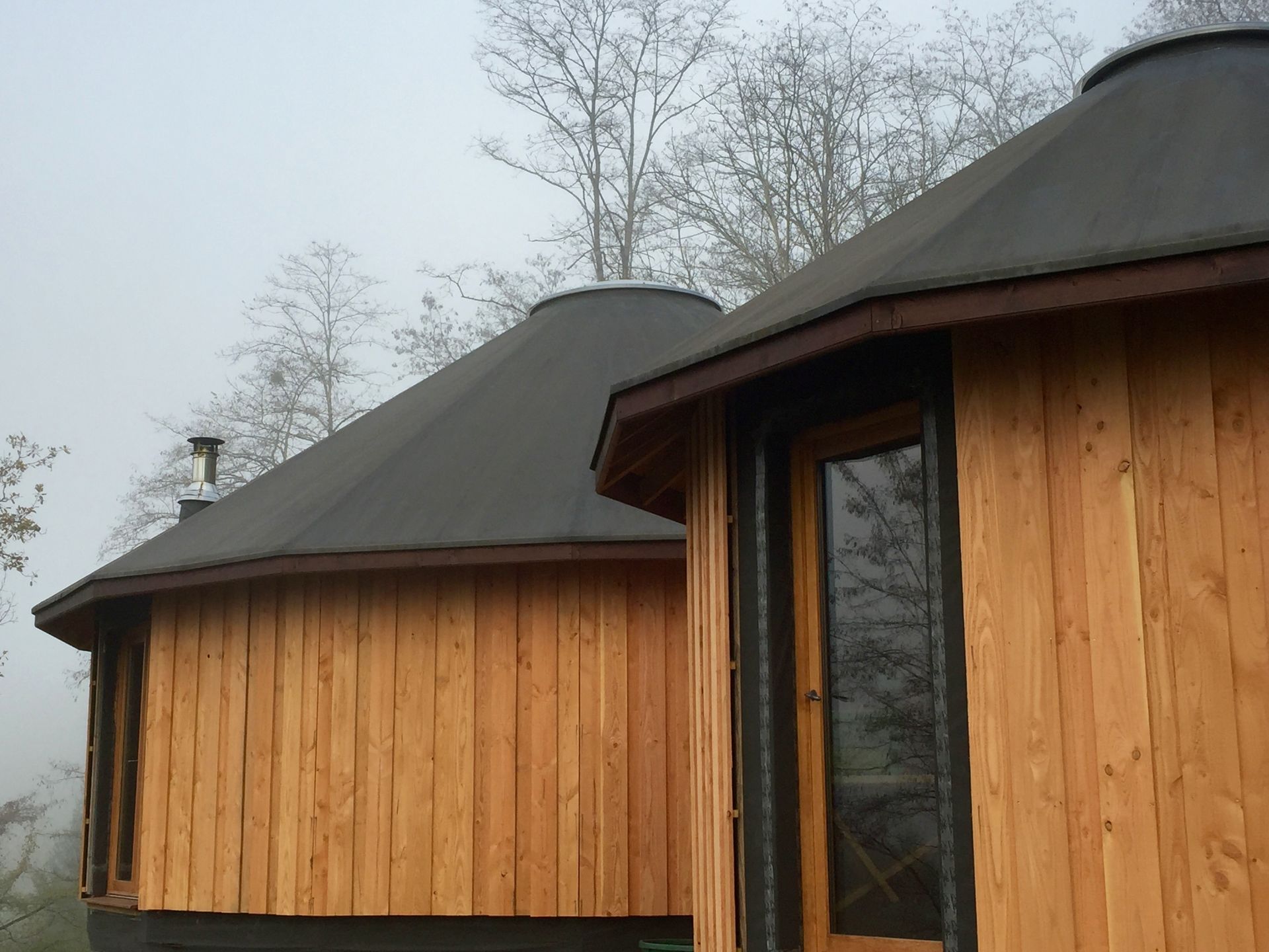 Gros plan sur un toit.