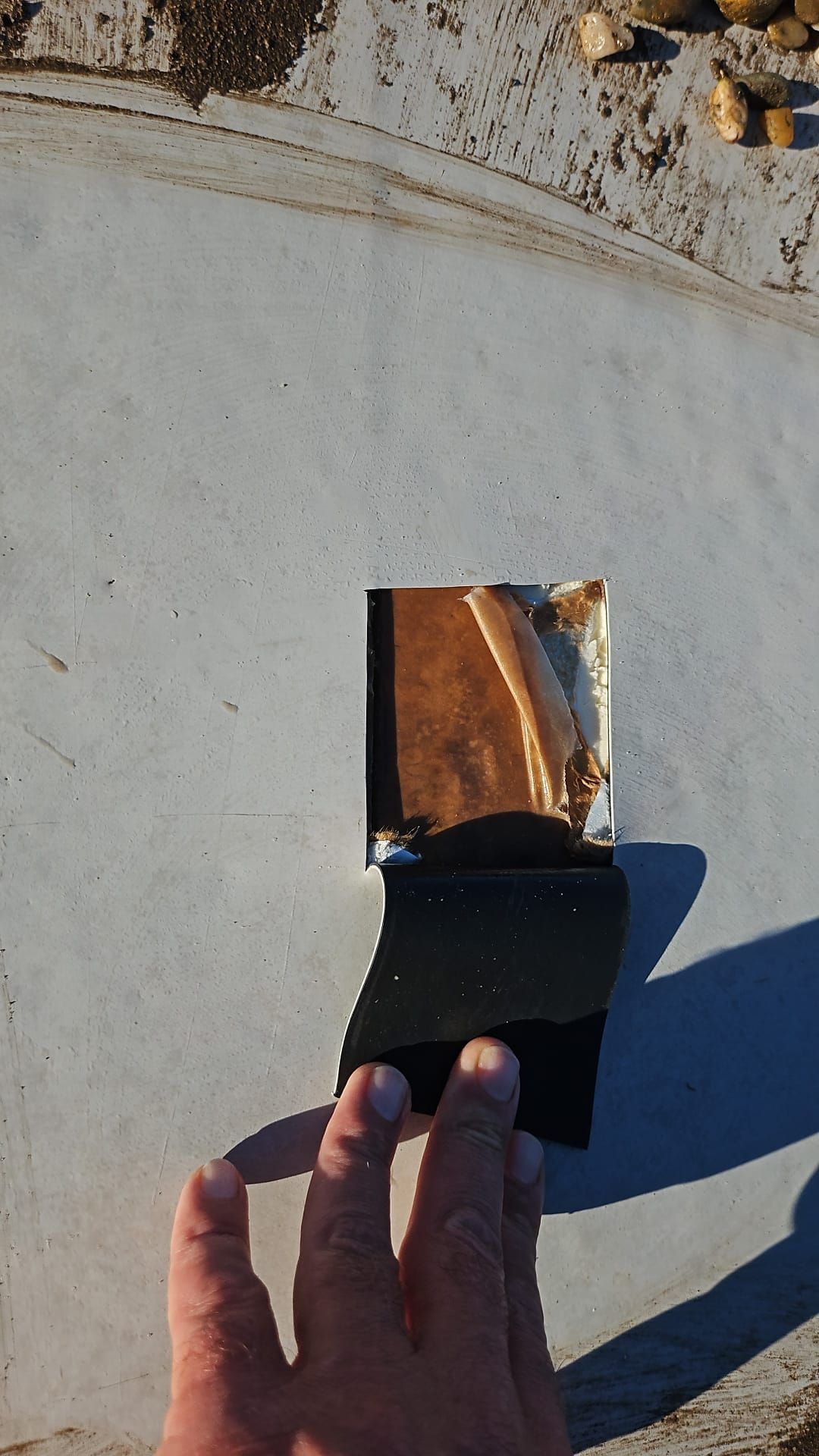 Un toit vu de près.