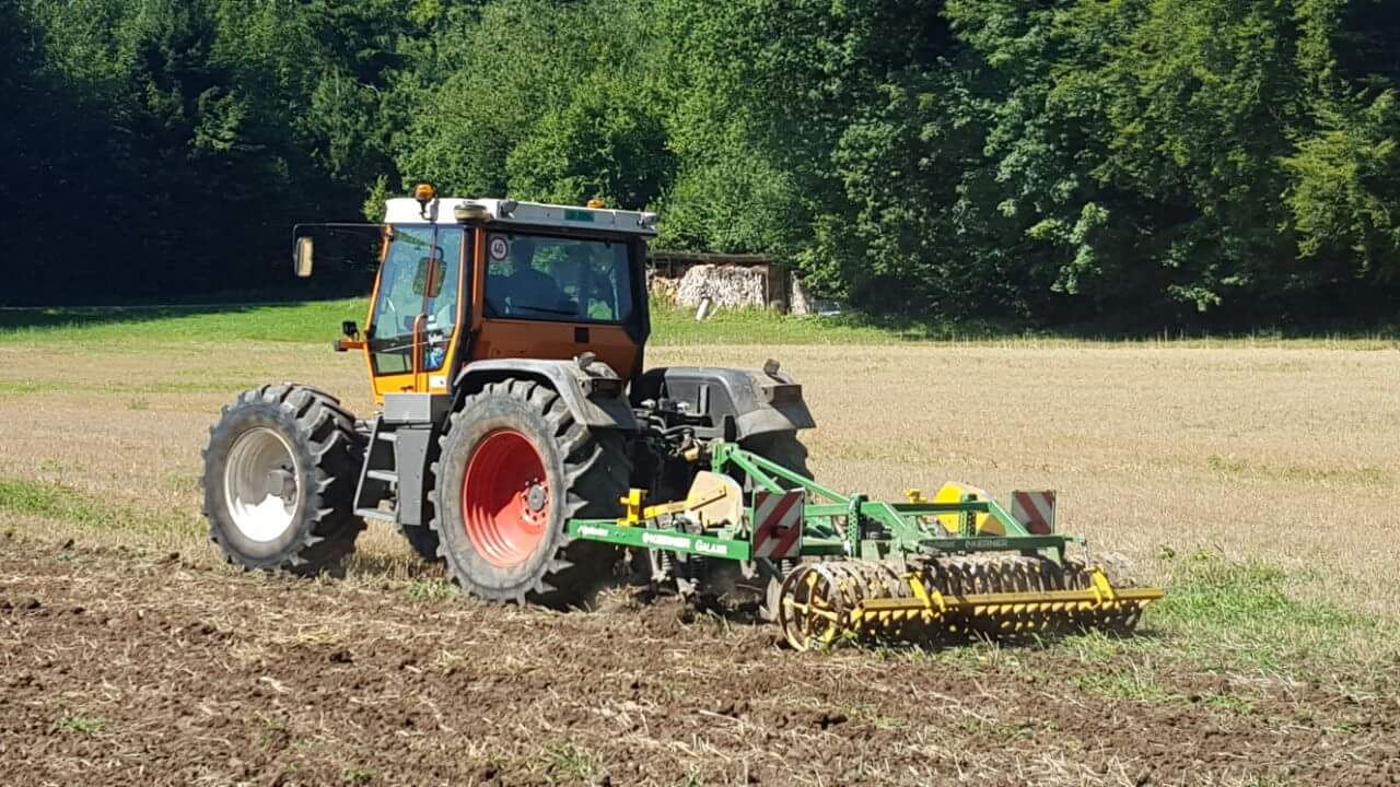 Eigene Traktoren 8 - Land-und Forstmaschinen Marcel Hotz - Bauma