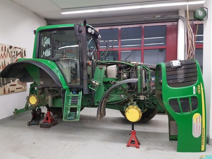 Traktor Service - Land-und Forstmaschinen Marcel Hotz - Bauma