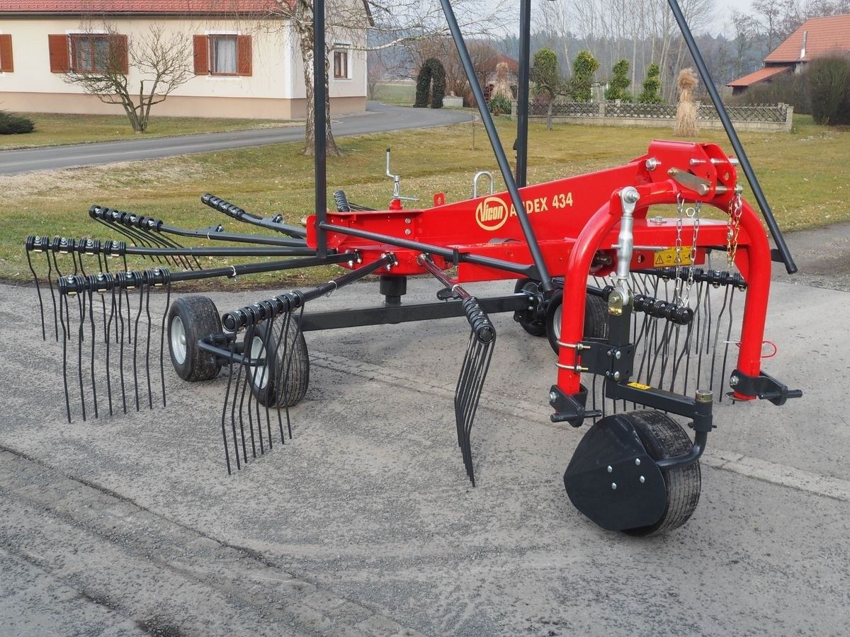 Ablieferung an Peter Sudler, Bauma. Vicon schwader andex 394