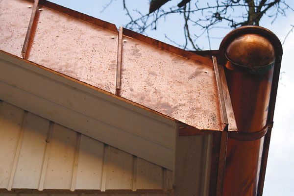 Dächer und Bekleidungen aus Metall | Dachdecker Heinemeyer GmbH & Co. KG | Dachdeckermeister | Düsseldorf