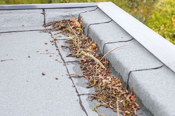 Reparatur-Dienstleistungen | Dachdecker Heinemeyer GmbH & Co. KG | Dachdeckermeister | Düsseldorf