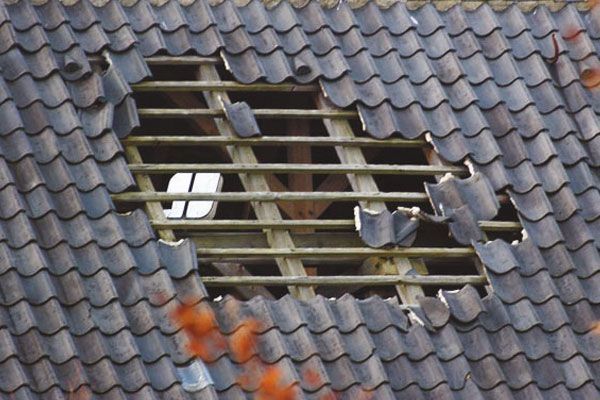 Reparatur-Dienstleistungen | Dachdecker Heinemeyer GmbH & Co. KG | Dachdeckermeister | Düsseldorf