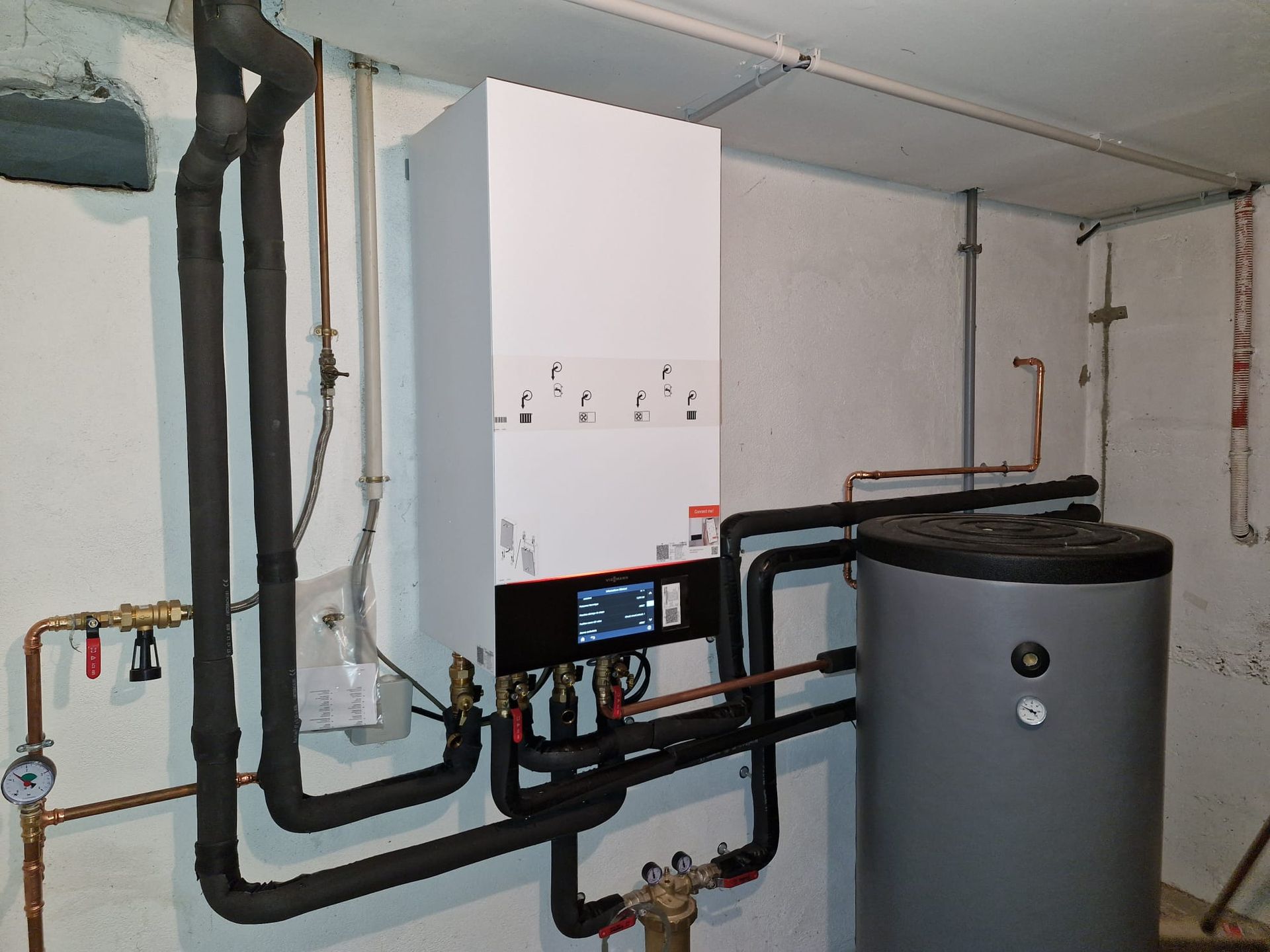 Une pompe à chaleur à l'extérieur