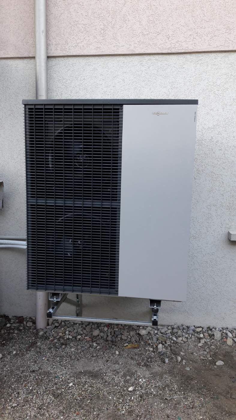 Une pompe à chaleur imposante