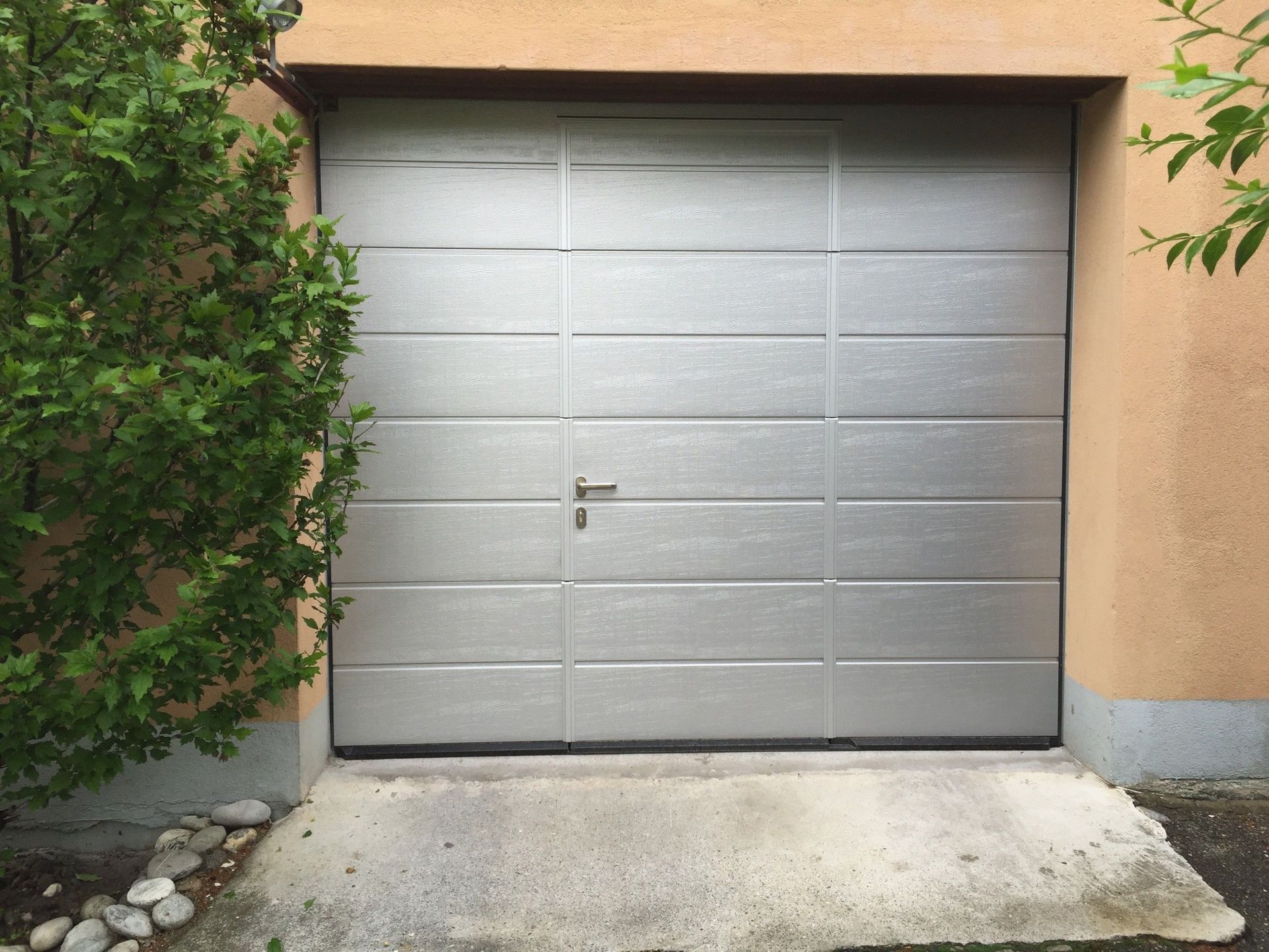 Porte de garage - Stéphane Bourdin Sàrl
