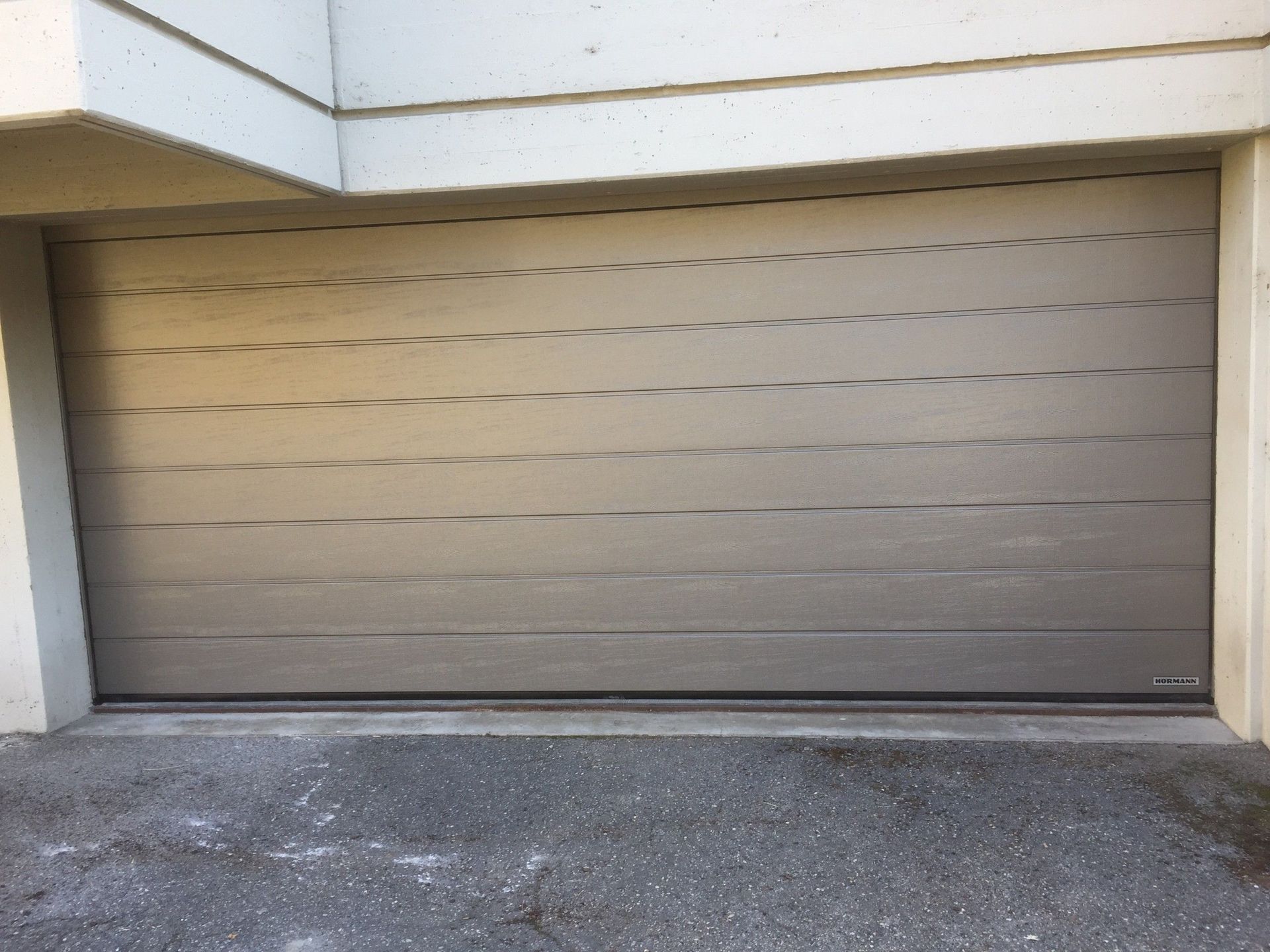 Porte de garage - Stéphane Bourdin Sàrl
