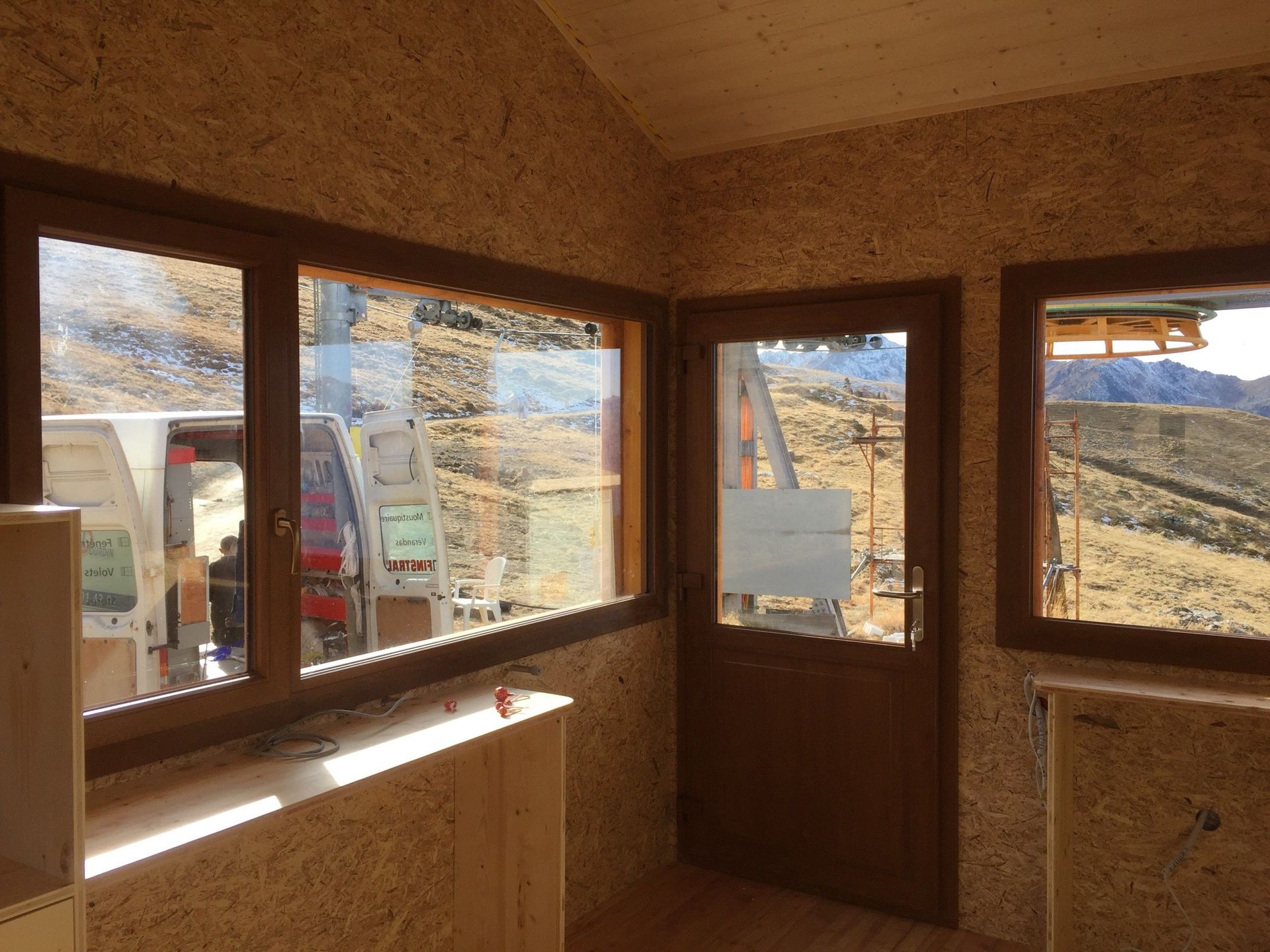 Porte d'entrée - Stéphane Bourdin Sàrl
