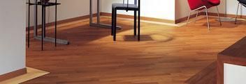 warmer Holzboden verlegt durch Parkett Glauser GmbH	