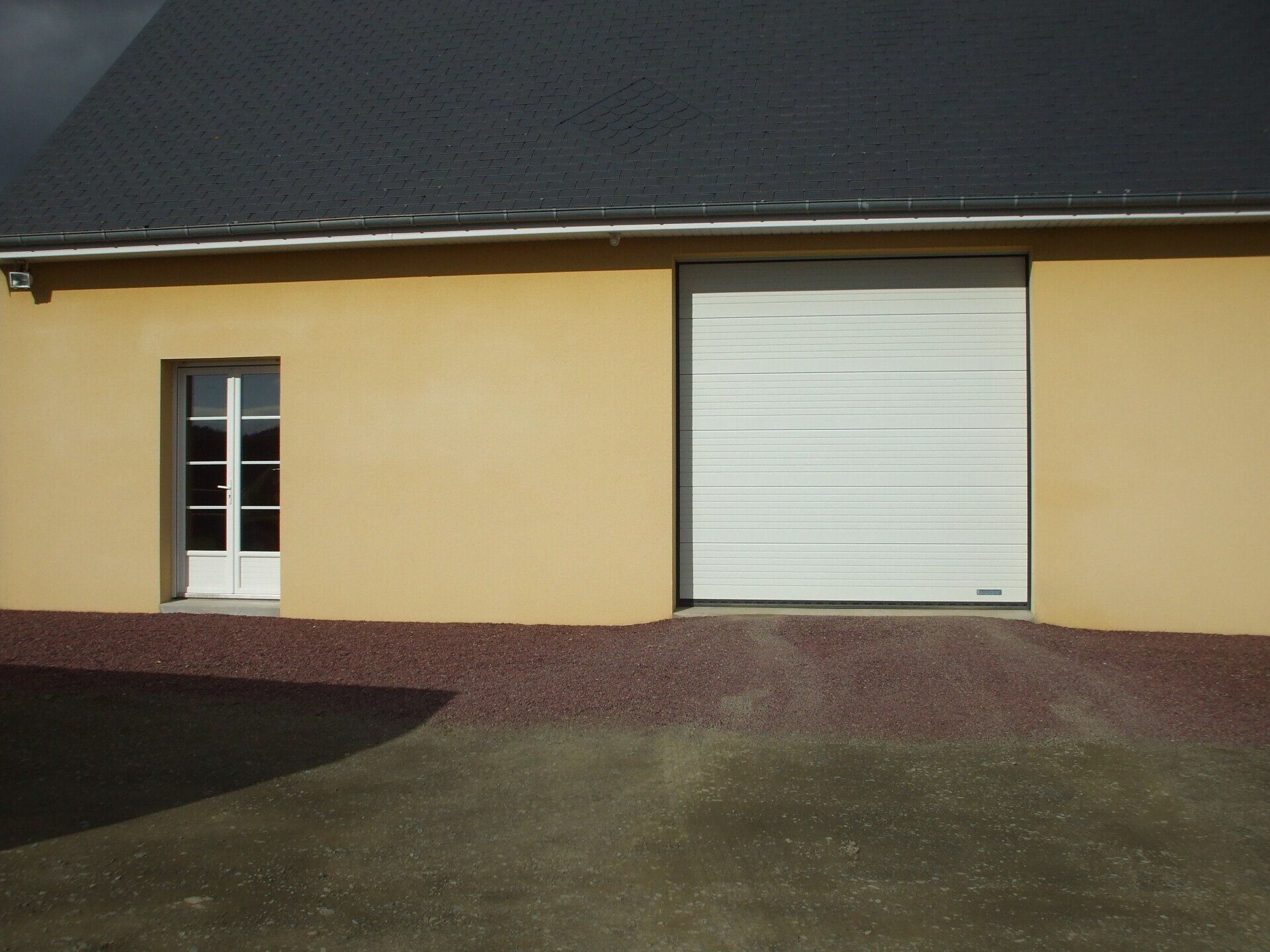 Pose de porte de garage