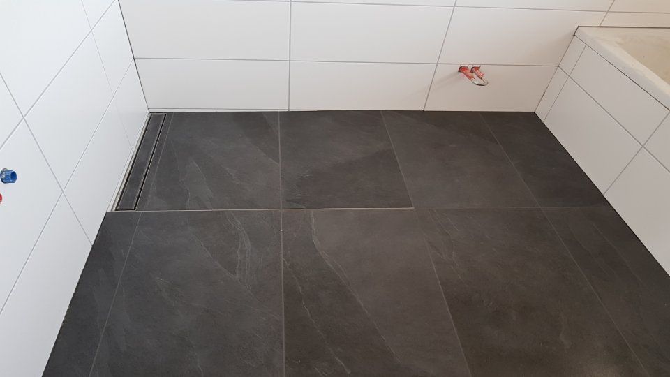 Fliesen im Badezimmer