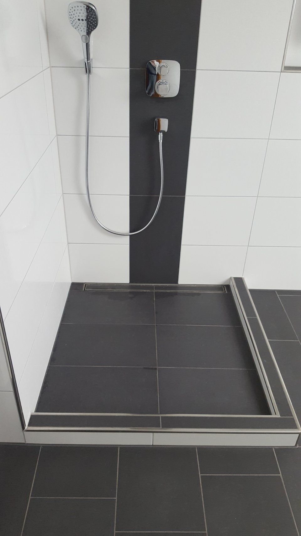 Gefliestes Bodenhohe Dusche