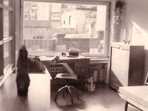 erstes Büro