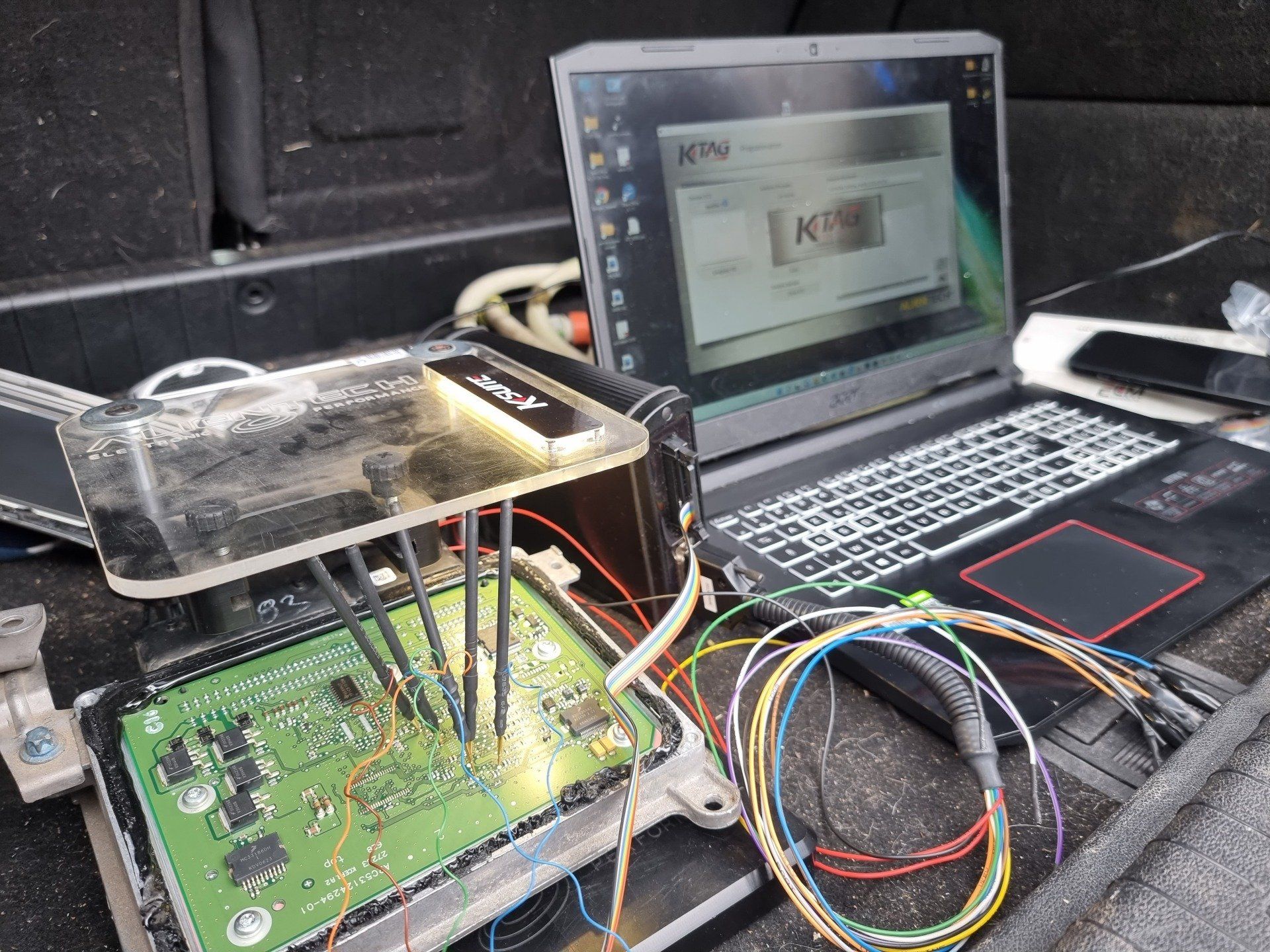 Matériel utilisé pour la reprogrammation de moteurs