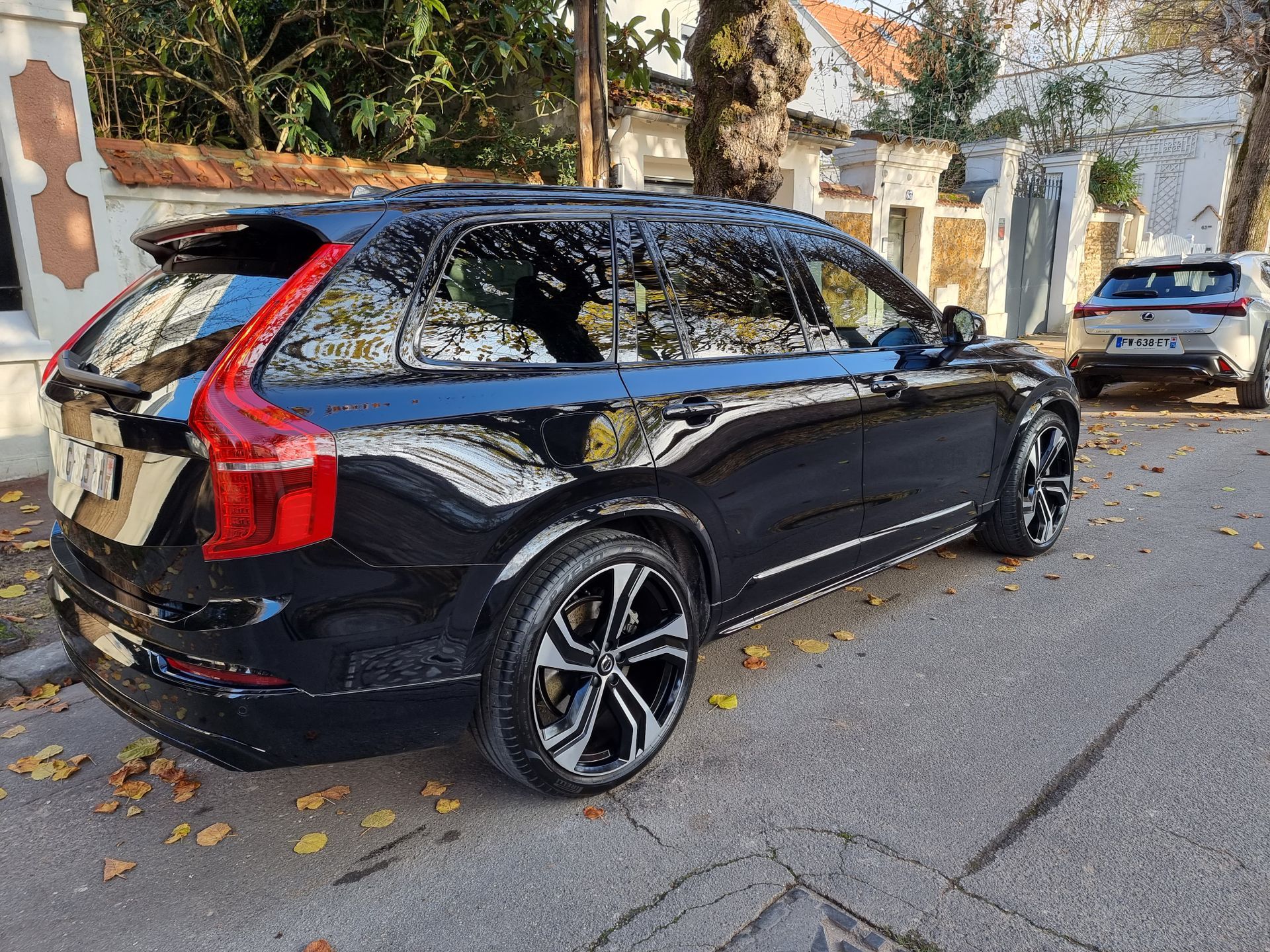 Extérieur de voiture après l'intervention de Dapper Custom's