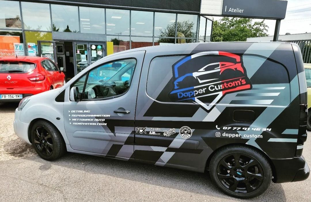 Véhicule de fonction de l'entreprise Dapper Custom's