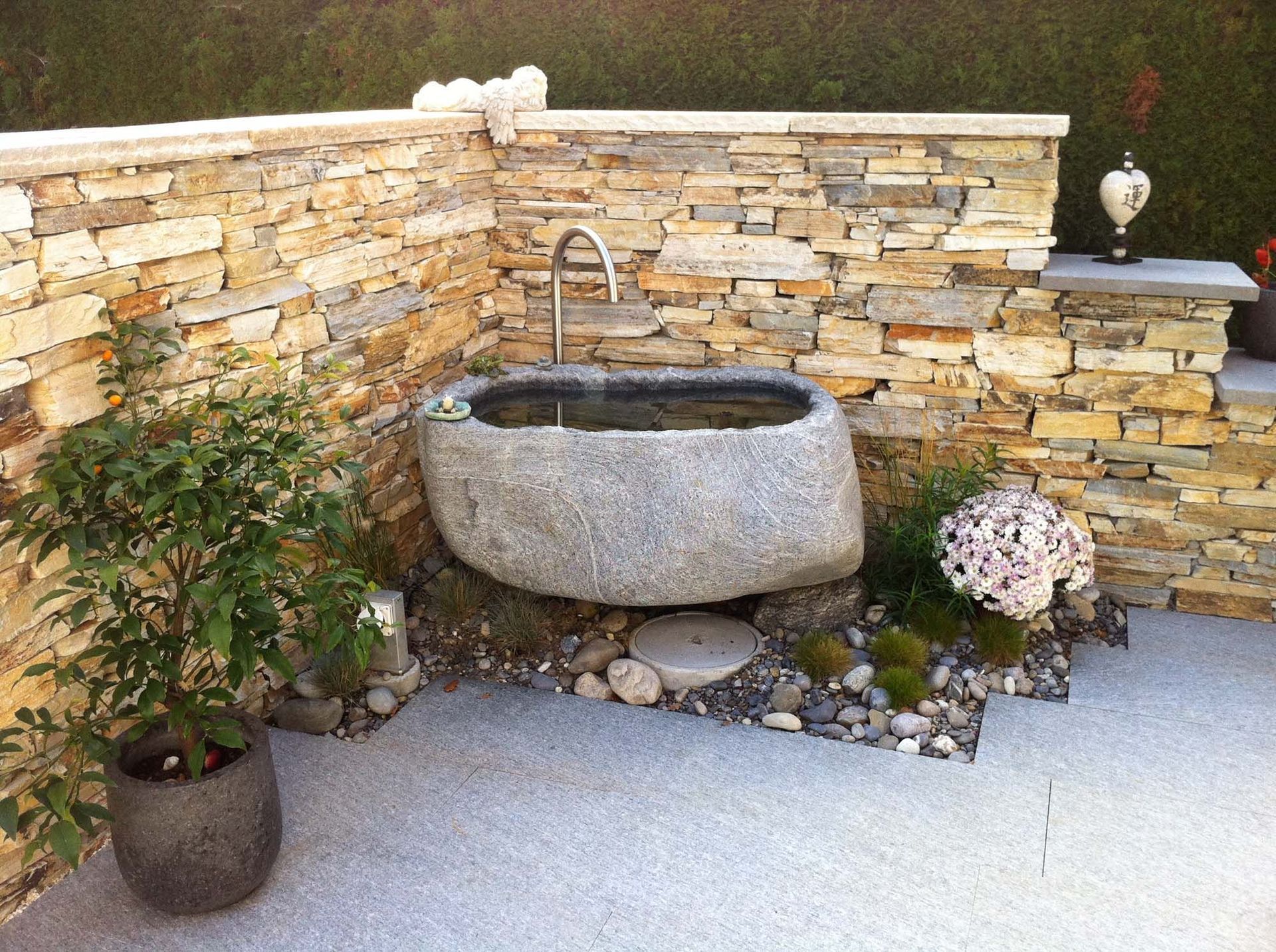 Gartenbau - Wasserspiel - Madano in Laufen