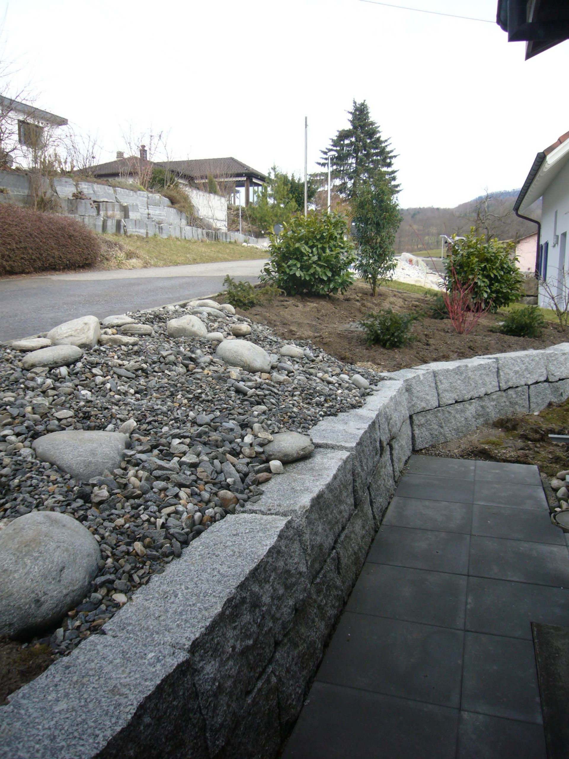Gartenbau - Steinmauern - Madano in Laufen