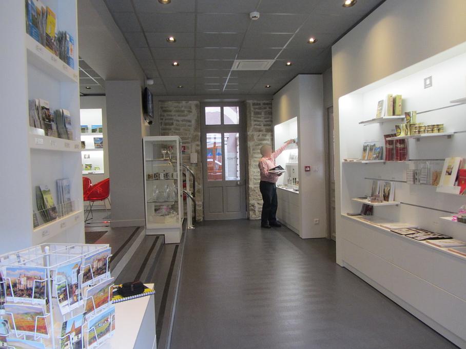 Office de tourisme après