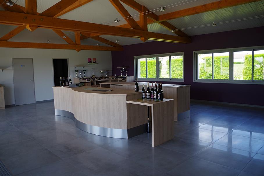 Réalisation comptoir caveau