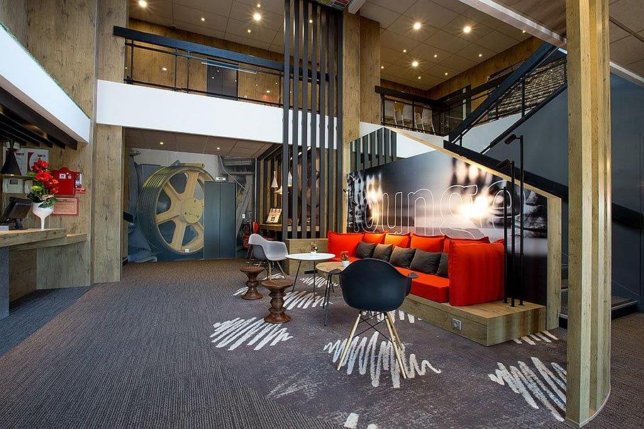 Canapé rouge décoration