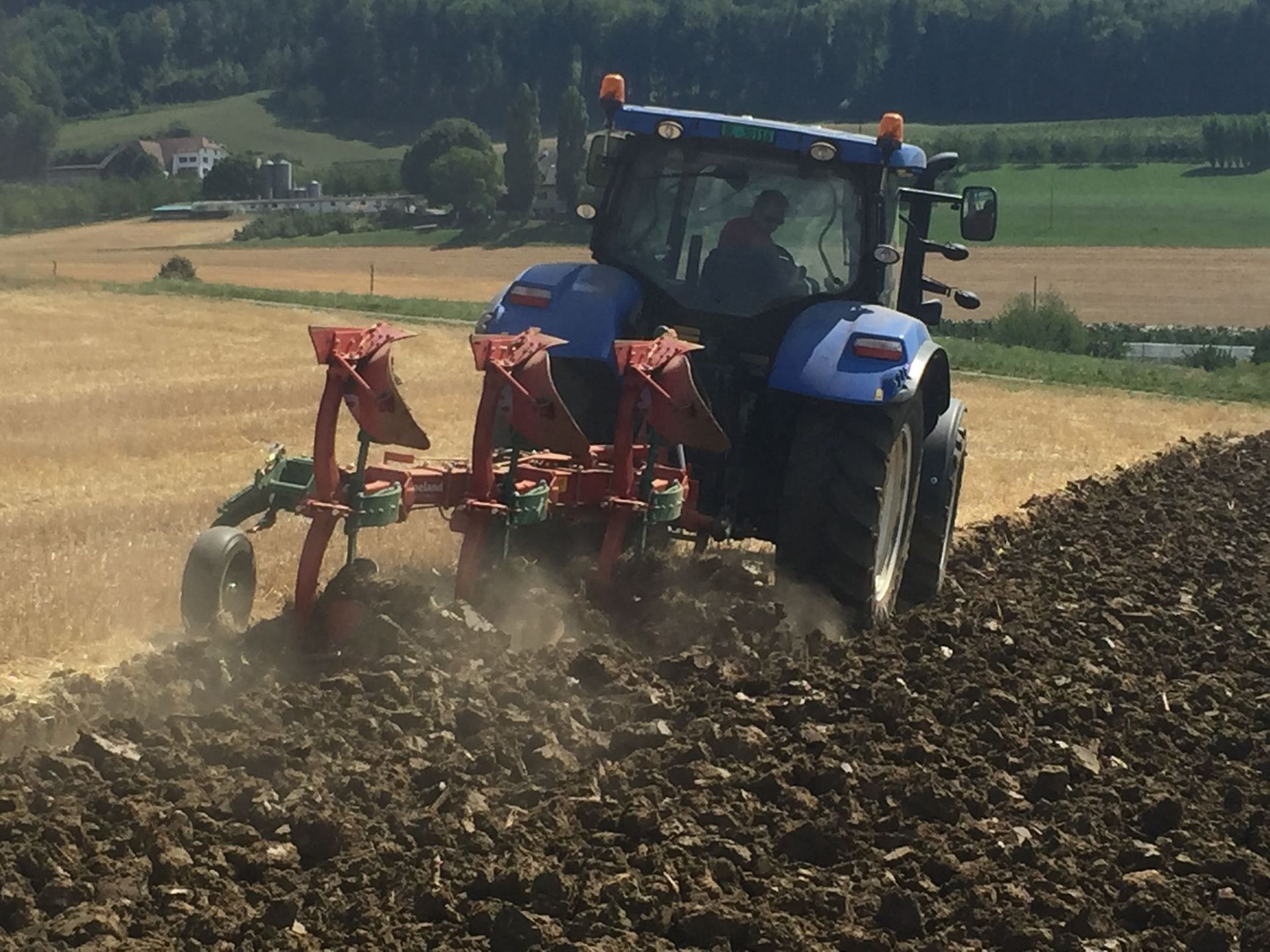 Niklaus Landtechnik AG – Düngetechnik, Traktoren, Landmaschinen, Motorgeräte, Occasionen, Stalltechnik, Abgaswartung und Spurvermessung