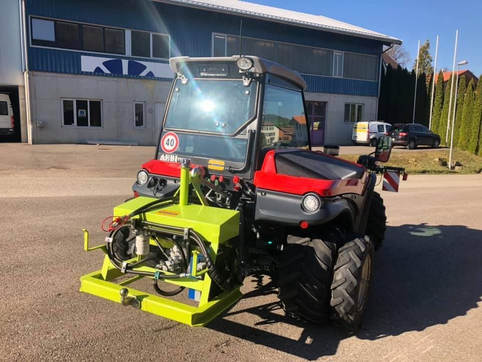 Landmaschinen Traktoren