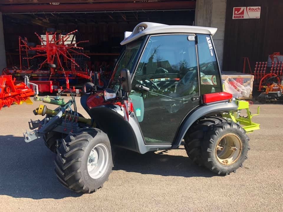 Landmaschinen Traktoren