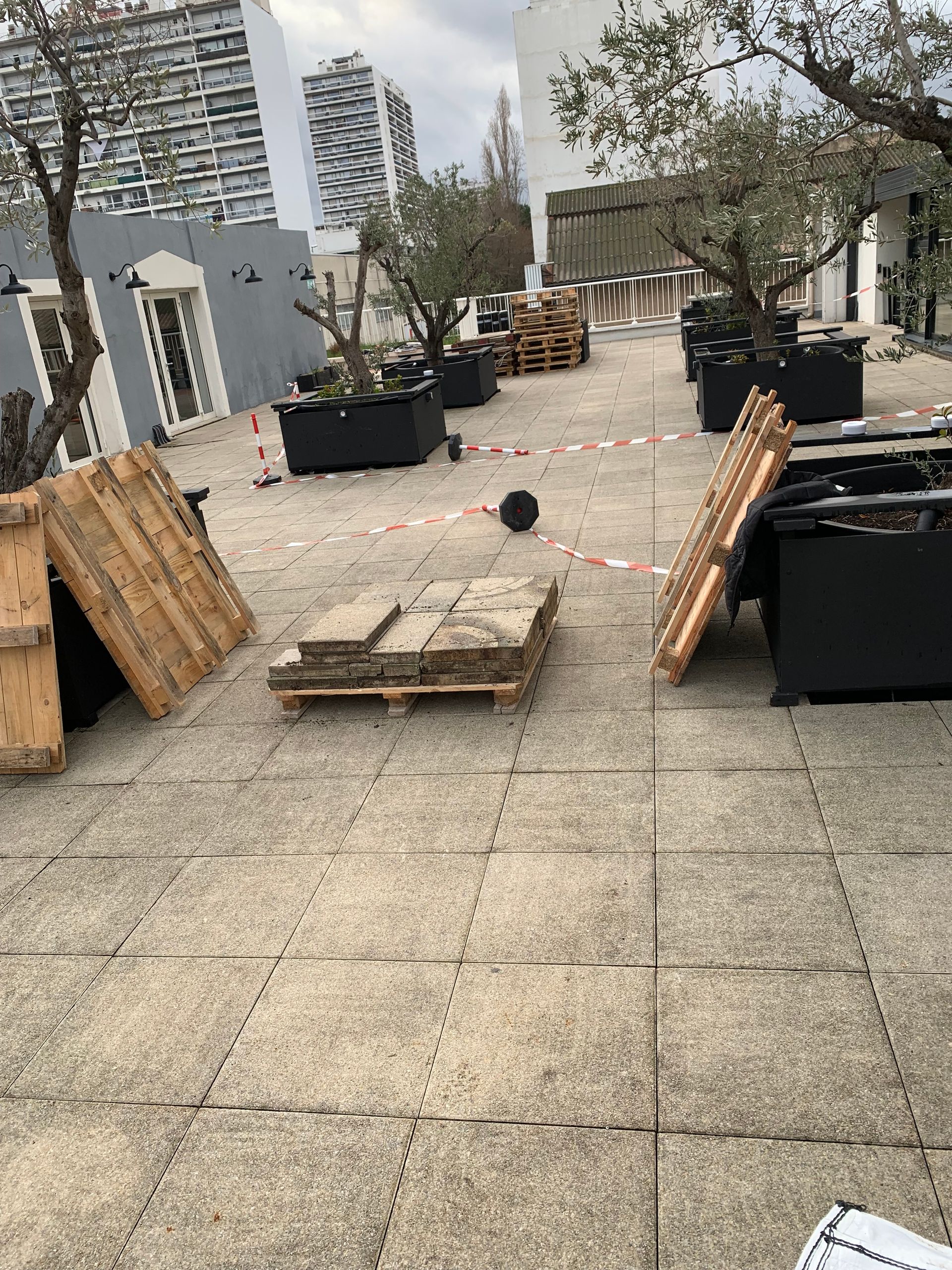 Installation d'une terrasse sur un toit